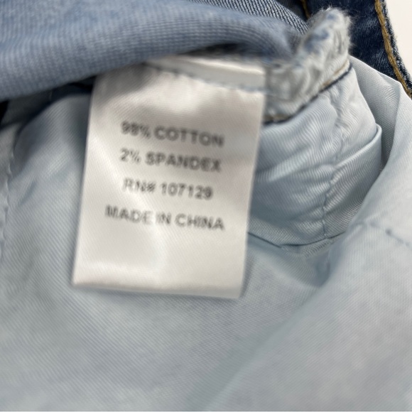 NWOT Lolo Jean Shorts Grunge Raw Edge Rolled Hem Flat Front Summer Size Medium - Picture 4 of 4